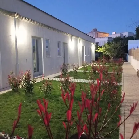 Giardino Romanelli בית הארחה 3*