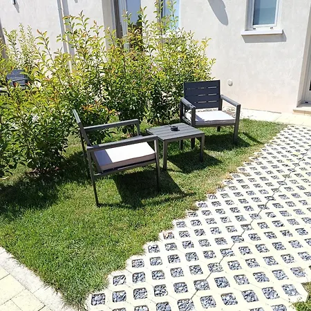 Giardino Romanelli בית הארחה 3*